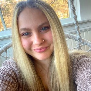 Meet your Posher, Breanna